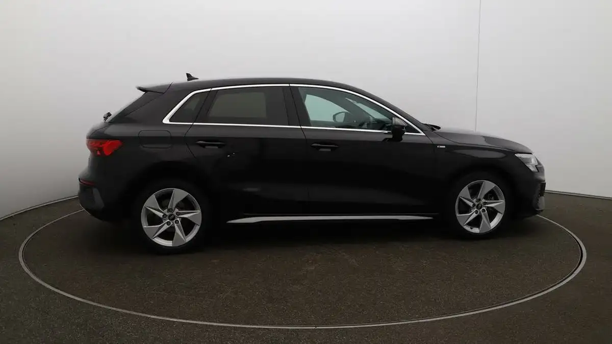 2023-audi-a3-14-40-tfsi-e-s-line-big-8