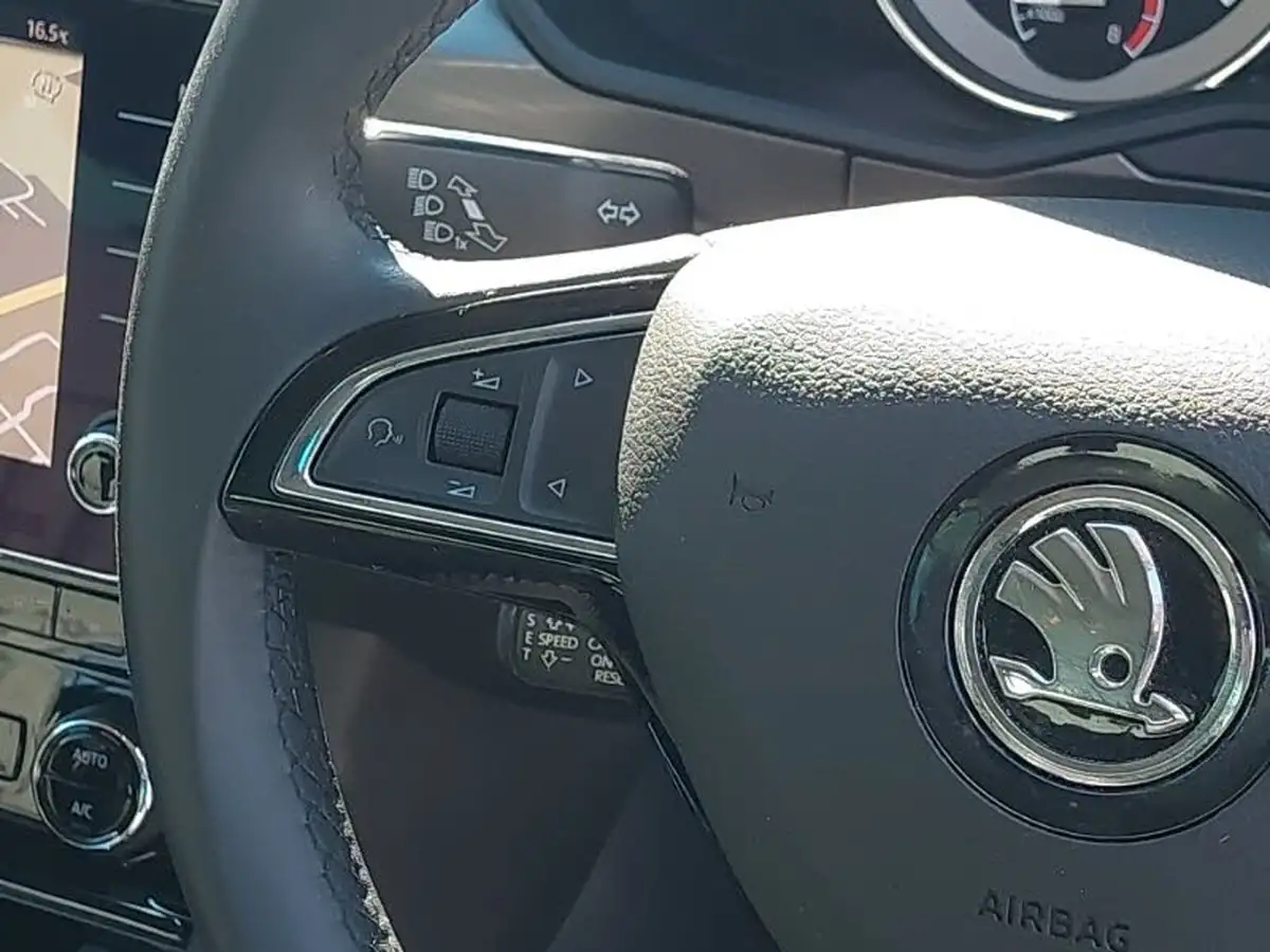 2020-skoda-superb-14-tsi-se-l-hatchback-big-12