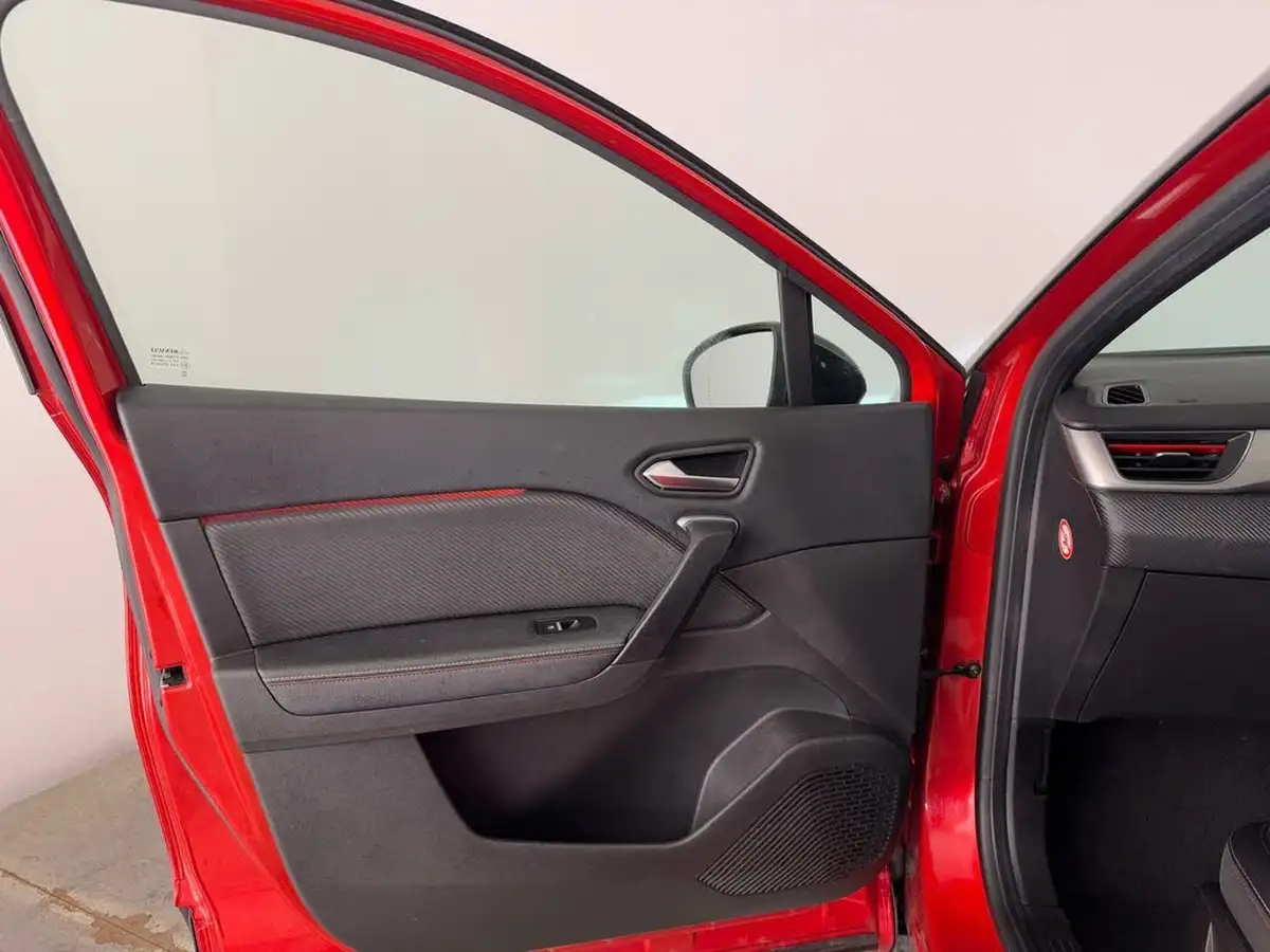 2022-renault-captur-13-tce-rs-line-big-8