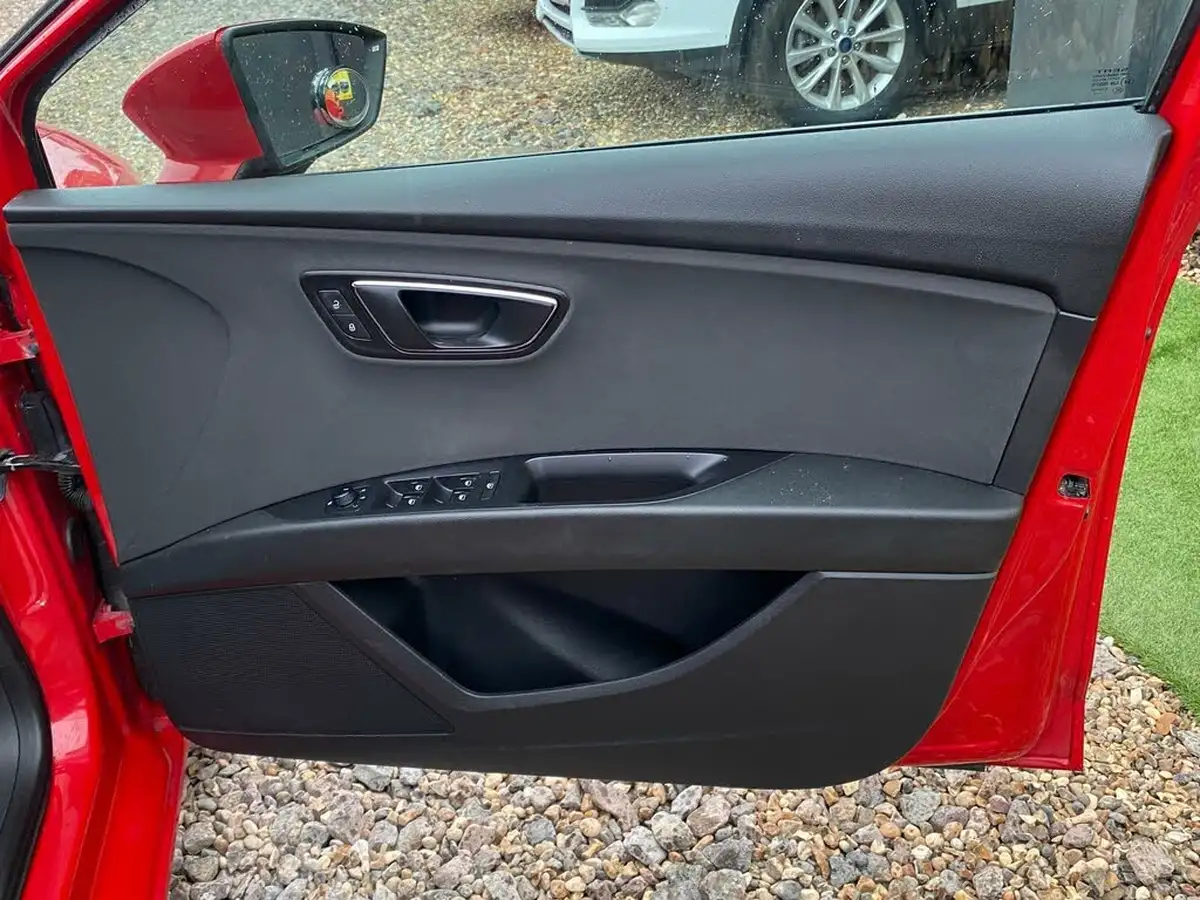 2013-seat-leon-12-se-105ps-hatchback-5d-big-24
