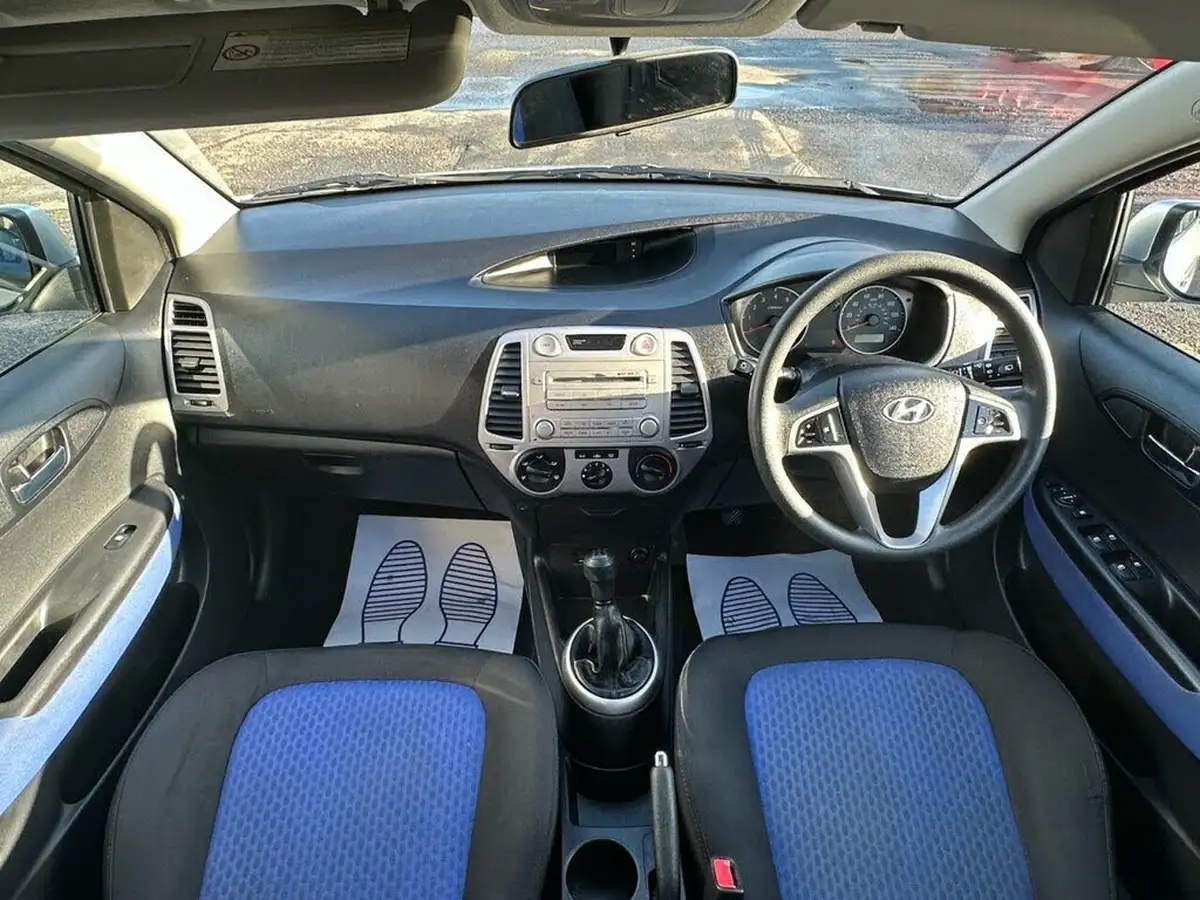 2009-hyundai-i20-12-comfort-5d-big-15