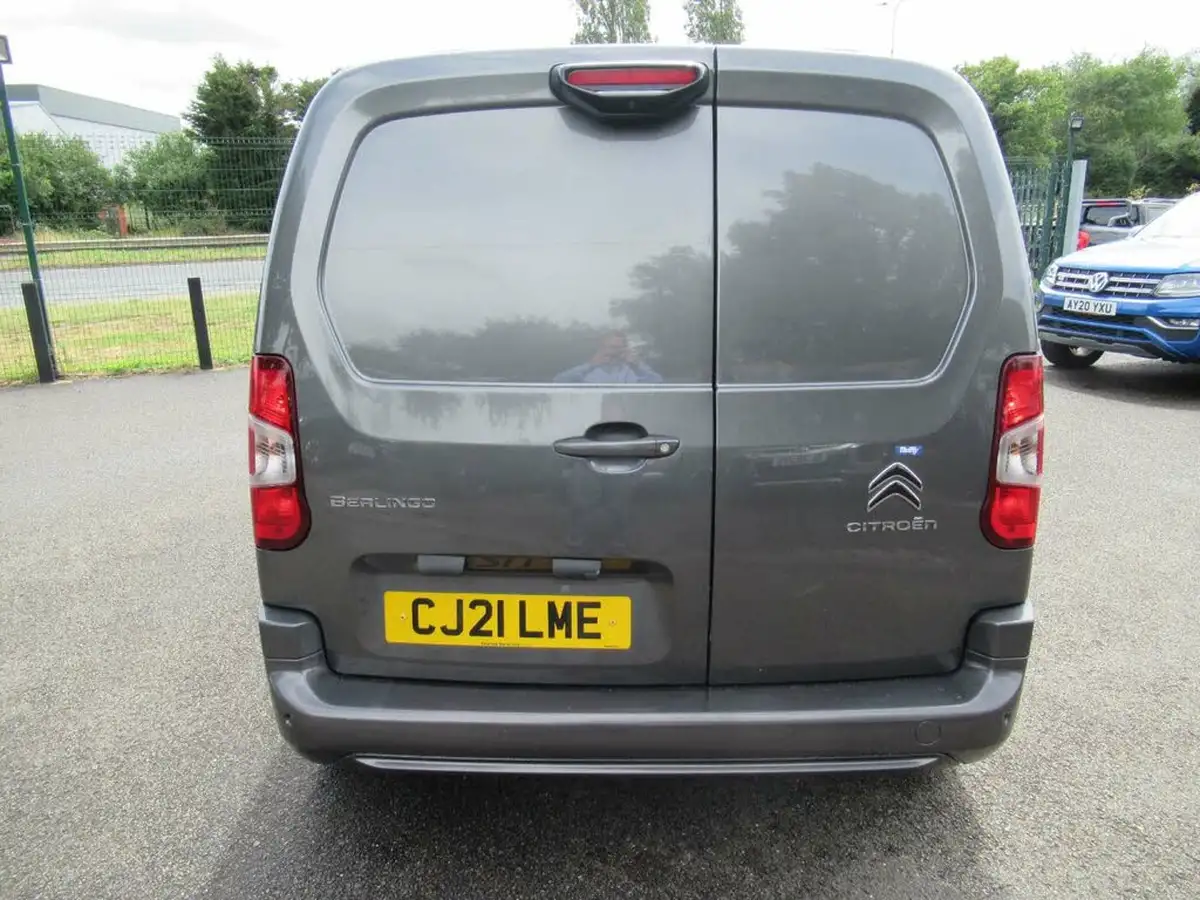 2021-citroen-berlingo-15bluehdi-1000-driver-130pseu6dt-e-ss-eat8-big-7