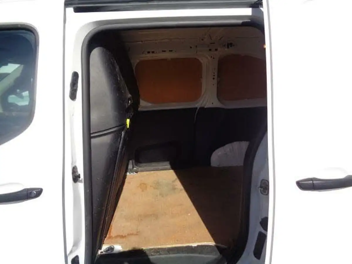 2021-peugeot-partner-15-bluehdi-1000-professional-100ps-eu6dt-panel-big-15