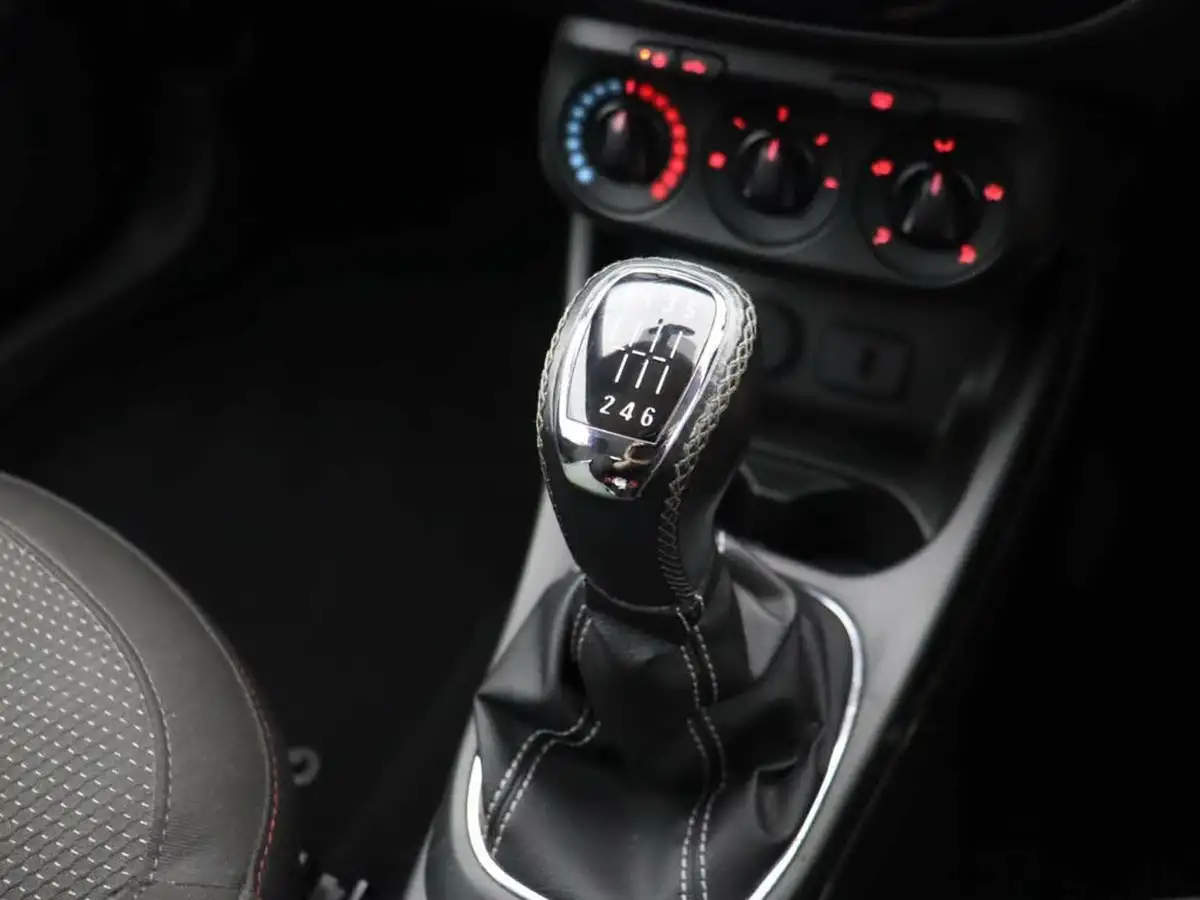 2018-vauxhall-corsa-14i-16v-turbo-red-edition-3d-big-28