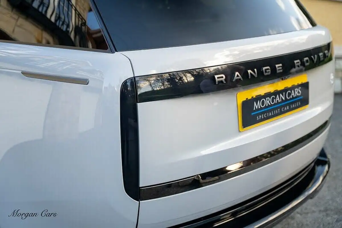 2022-land-rover-range-rover-44-p530-sv-big-18