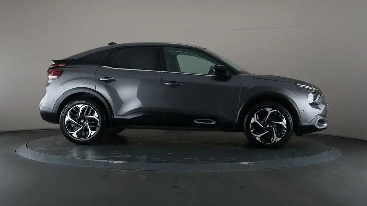 2023-citroen-c4-15bluehdi-shine-plus-big-8