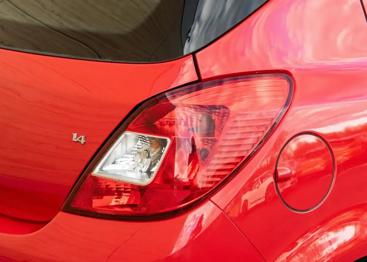2013-vauxhall-corsa-14-se-100ps-ac-5d-1398cc-auto-big-9