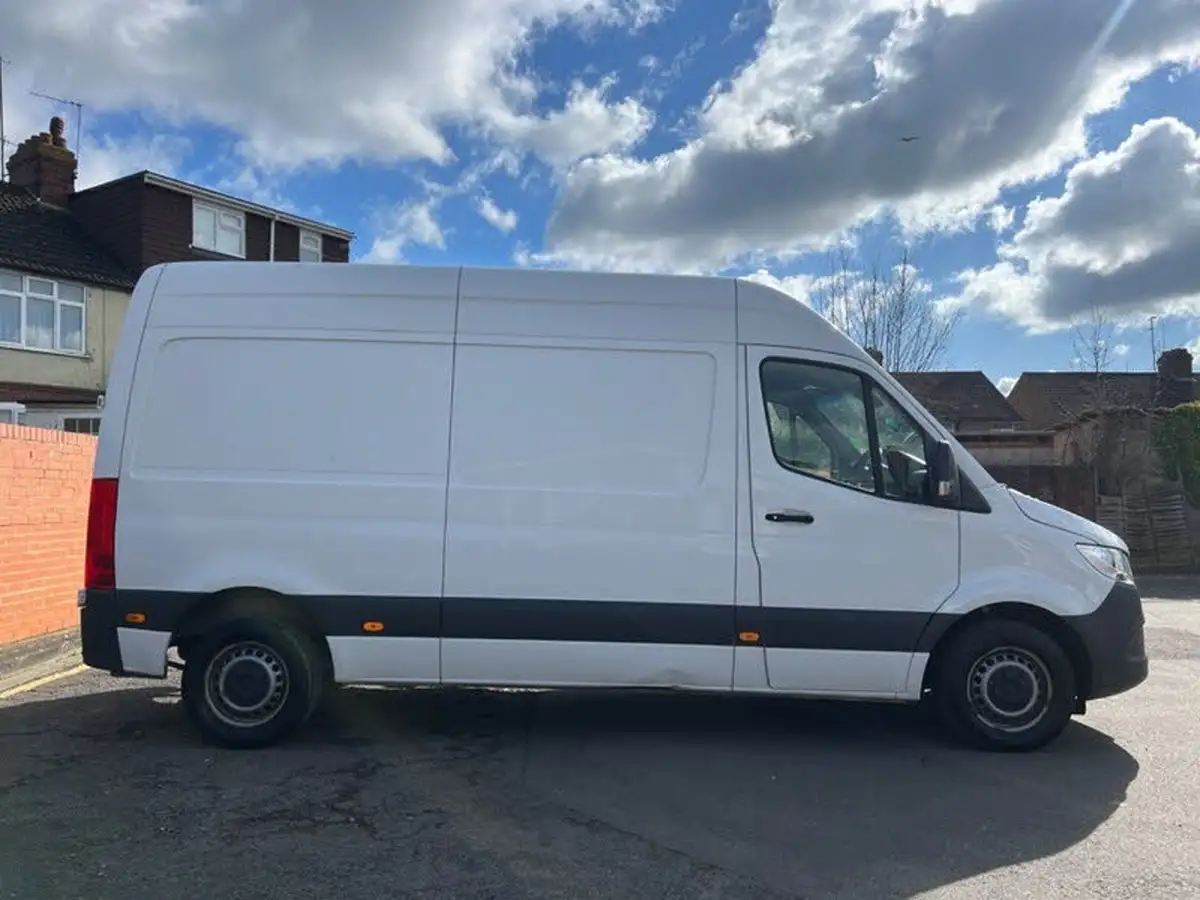 2020-mercedes-benz-sprinter-21cdi-314-l1h1-panel-van-big-21