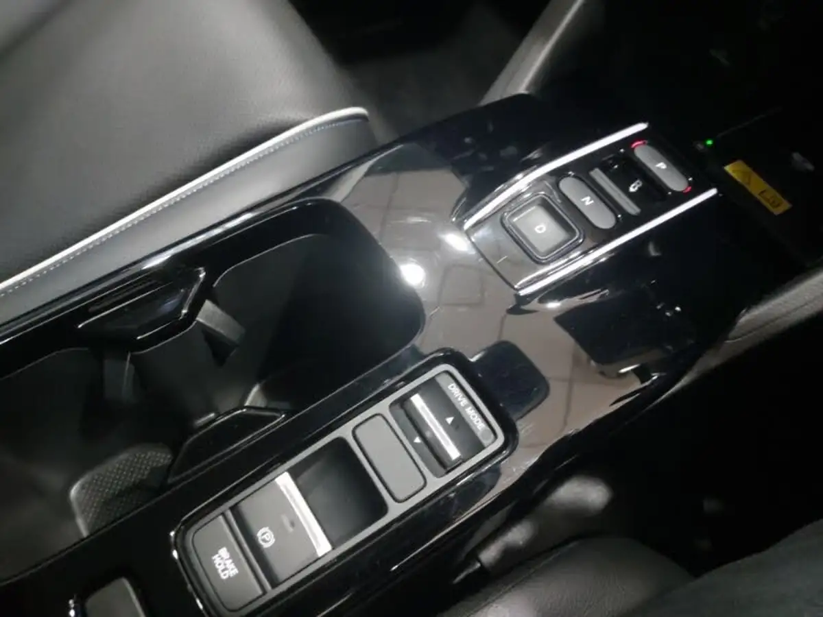 2024-honda-eny1-e-elegance-big-15
