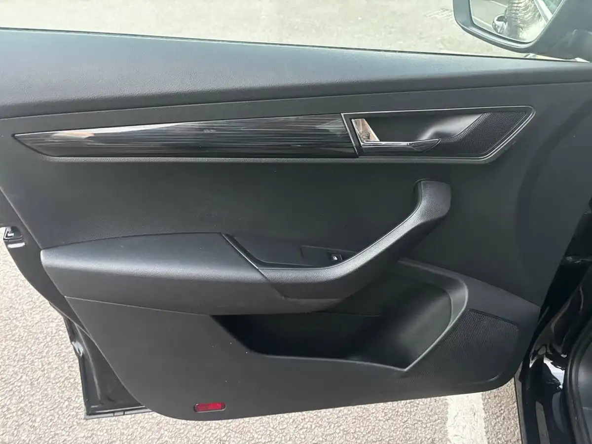 2018-skoda-karoq-15-tsi-se-l-ss-dsg-big-11