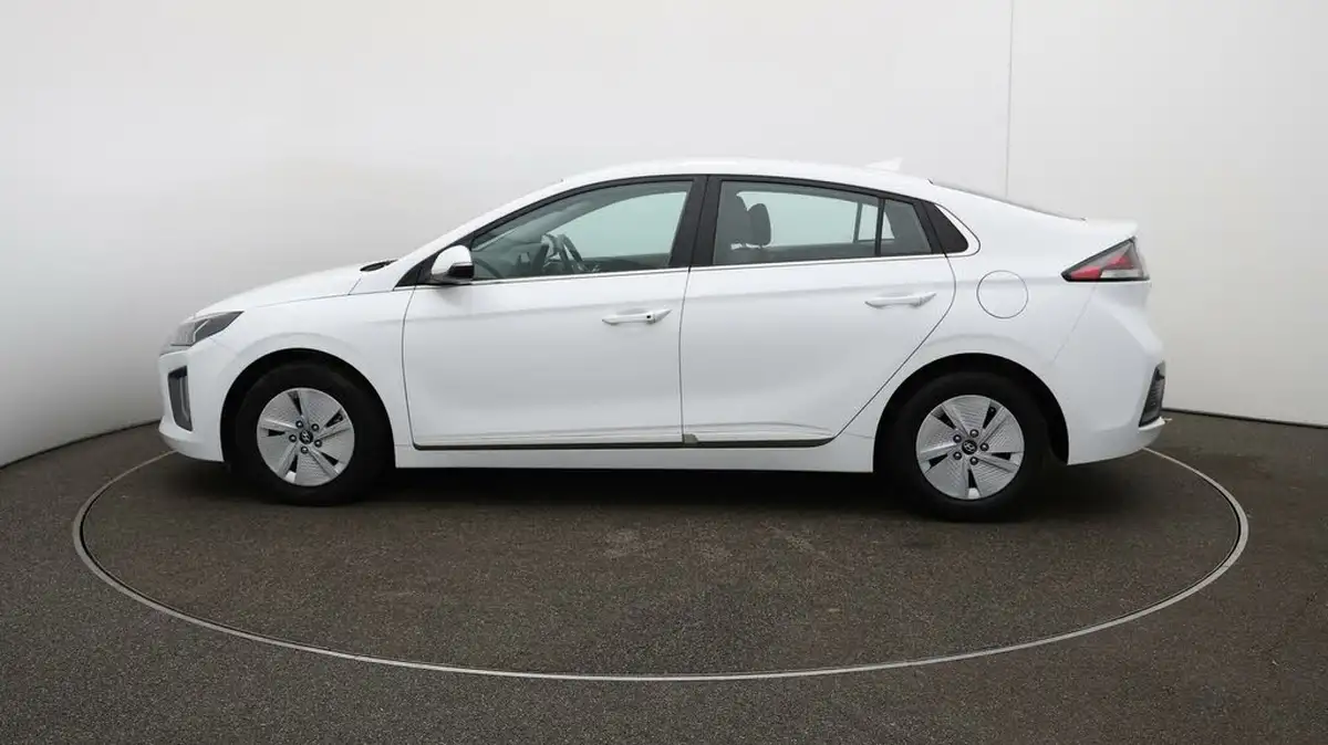2022-hyundai-ioniq-16-gdi-premium-hybrid-big-64