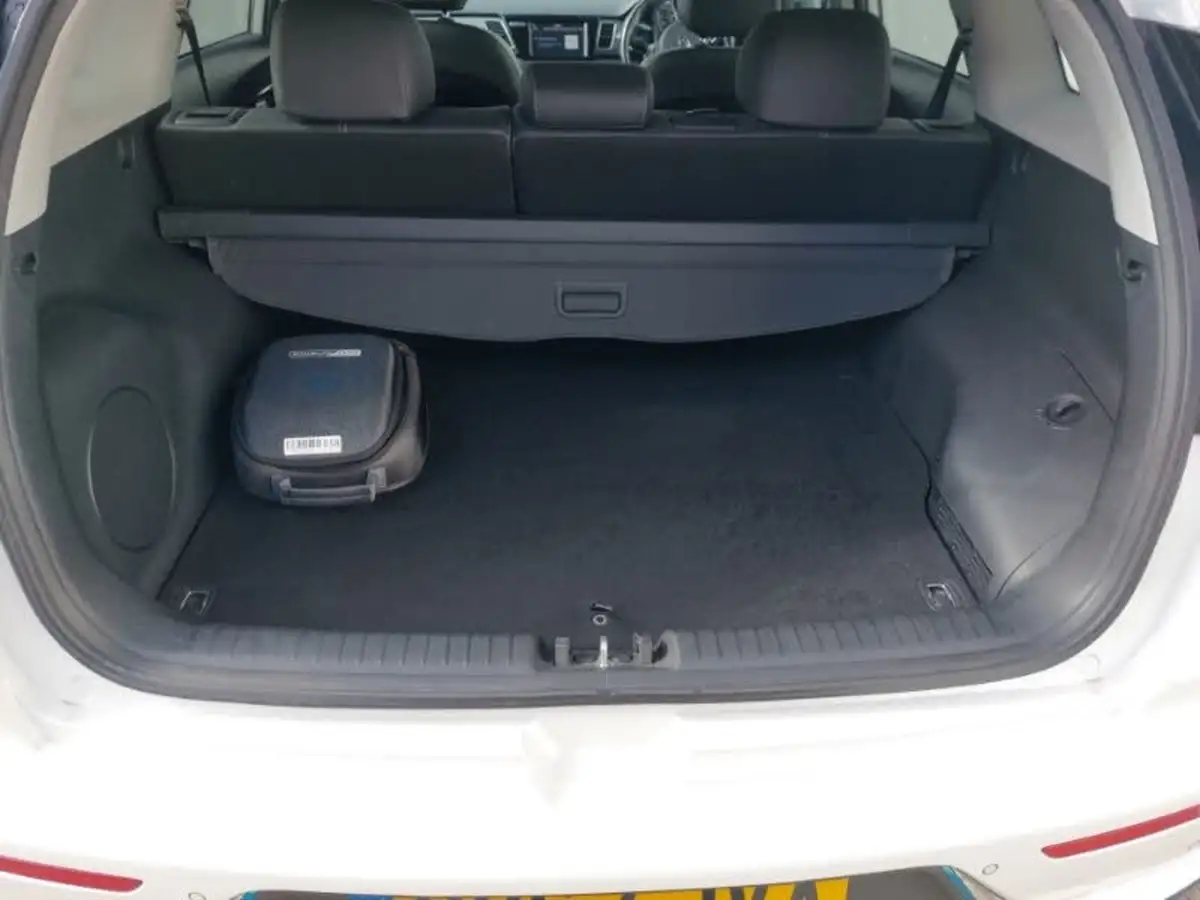 2017-kia-niro-16-gdi-phev-3-big-7