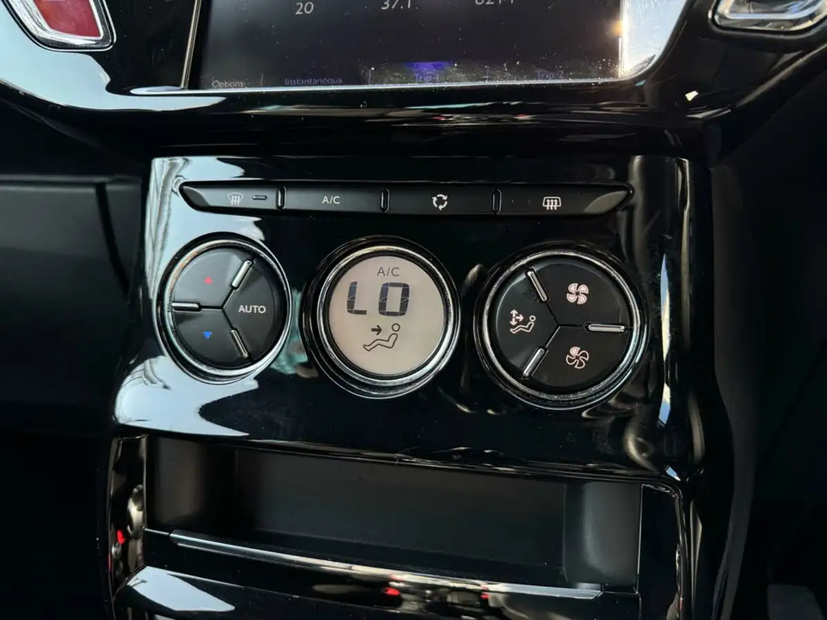 2017-ds-ds-3-12-puretech-connected-chic-110ps-ss-big-21