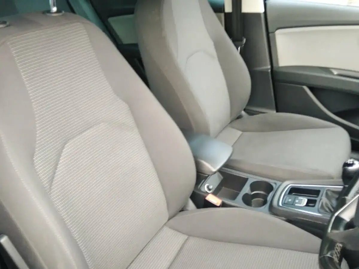 2019-seat-leon-16tdi-se-dynamic-ss-hatchback-big-23