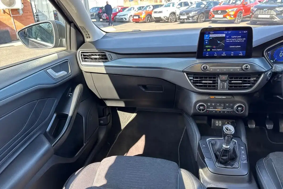 2022-ford-focus-big-14