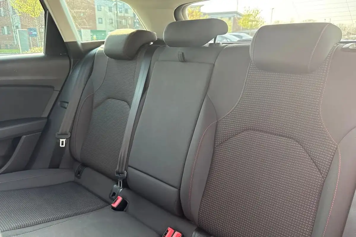 2018-seat-leon-14-ecotsi-fr-technology-estate-5d-dsg-big-13