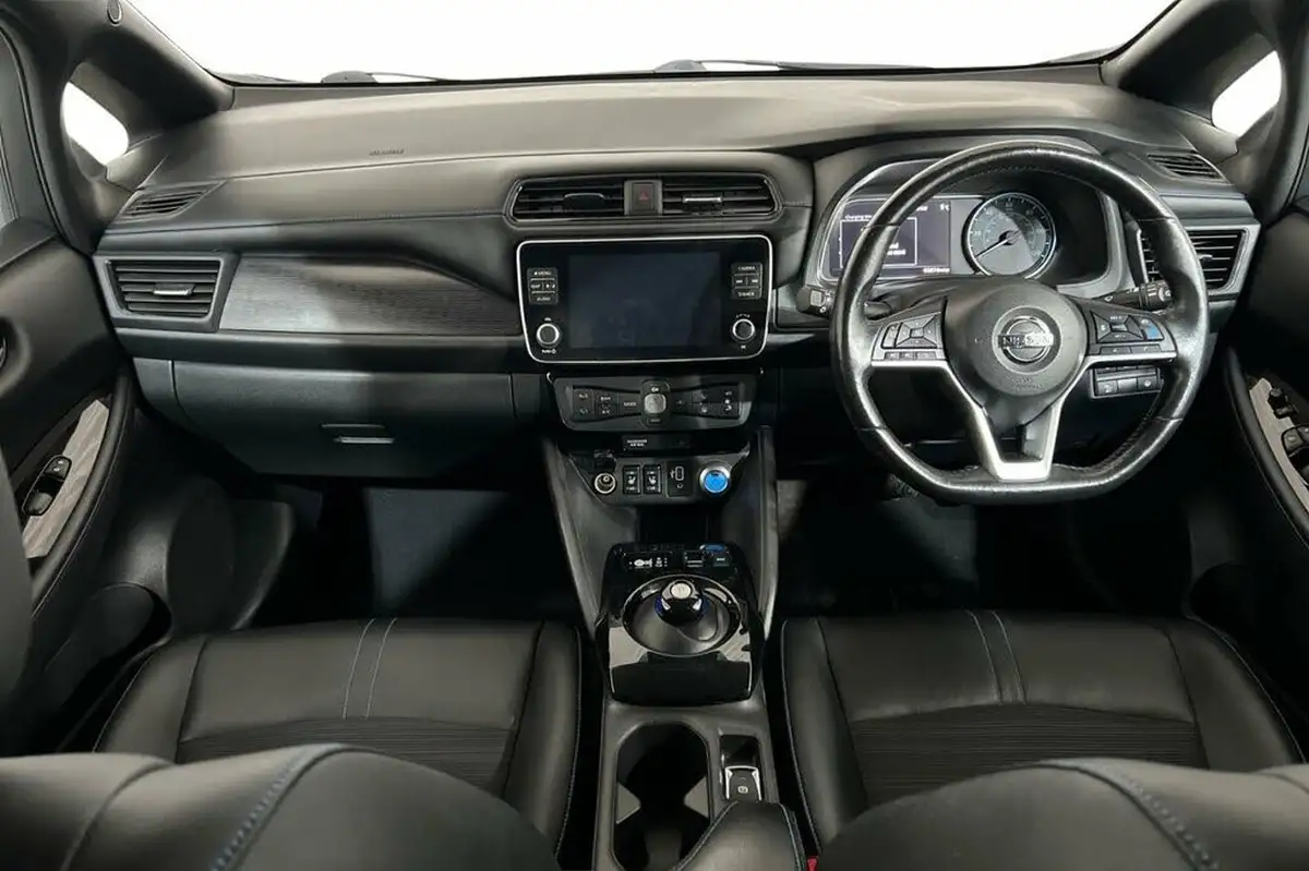 2020-nissan-leaf-e-e-n-tec-big-11
