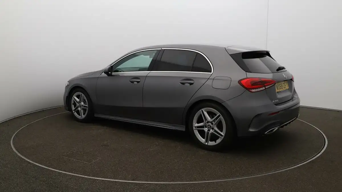 2018-mercedes-benz-a-class-13-a200-amg-line-ss-hatchback-5d-7g-dct-big-32