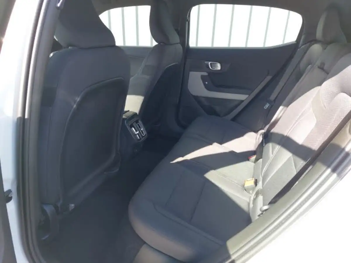 2021-polestar-polestar-2-e-ps2-165kw-standard-single-hatchback-big-5