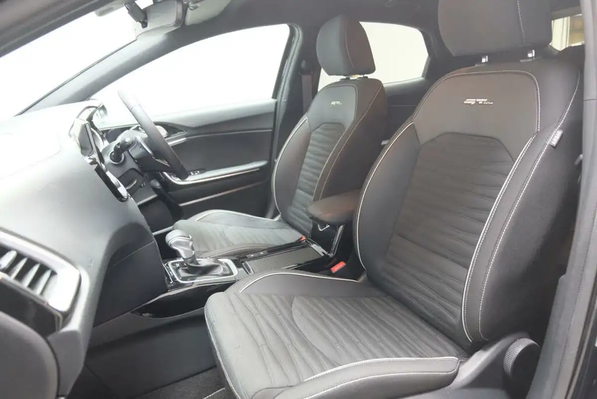 2024-kia-xceed-15-t-gdi-gt-line-138bhp-dct-big-13
