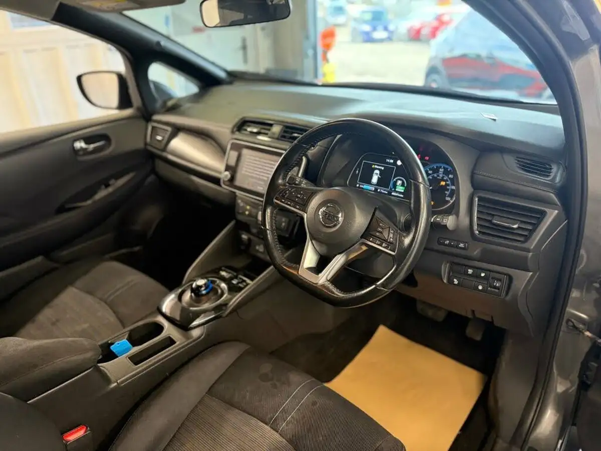 2019-nissan-leaf-e-acenta-big-1