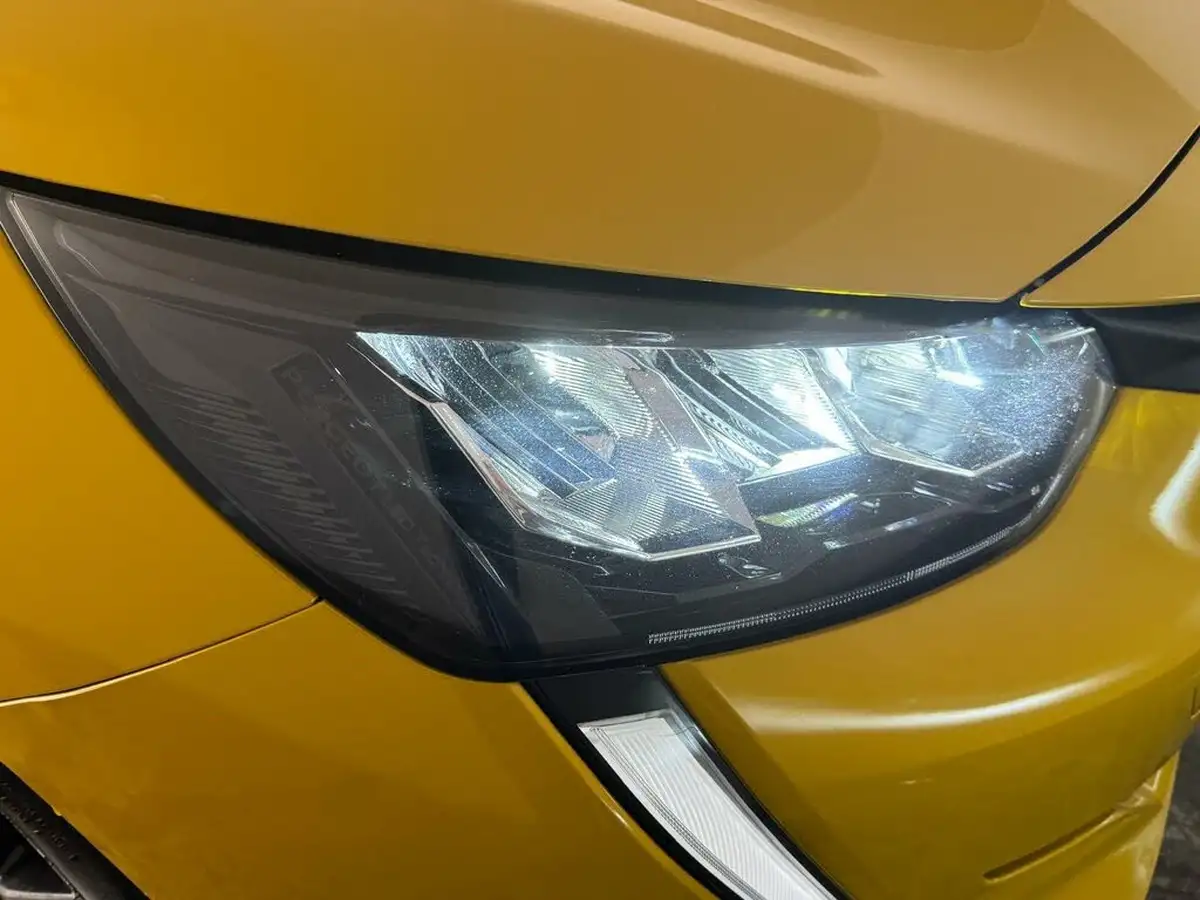2023-peugeot-208-12-puretech-allure-premium-130ps-eat8-big-32