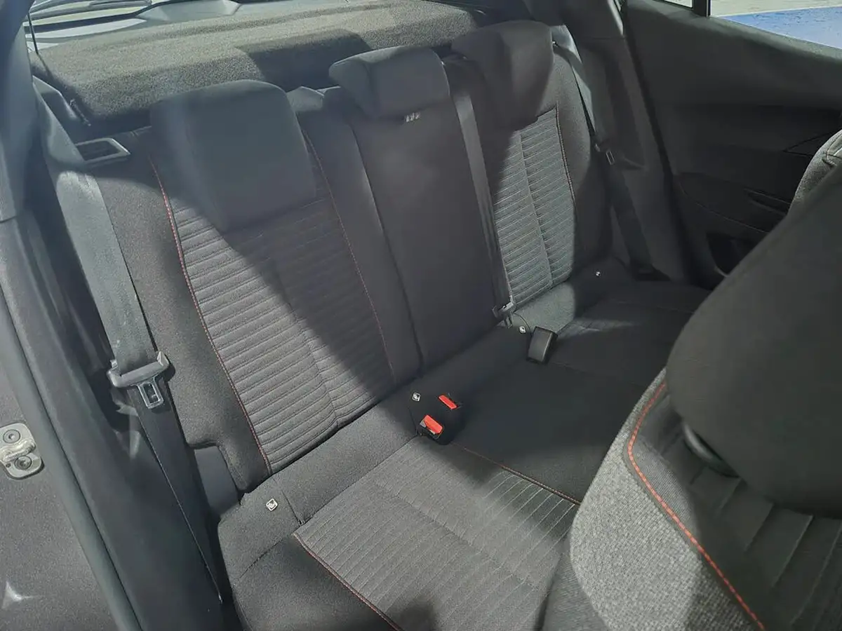 2021-peugeot-2008-suv-12-puretech-active-premium-130bhp-eat8-big-7