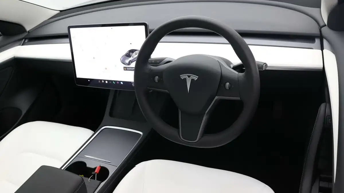 2021-tesla-model-3-e-long-range-4x4-big-8