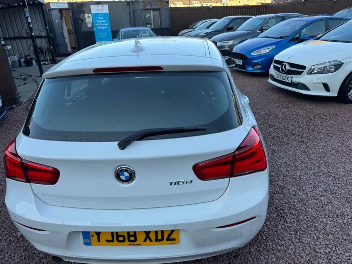 2018-bmw-1-series-15td-116d-se-business-5d-big-9