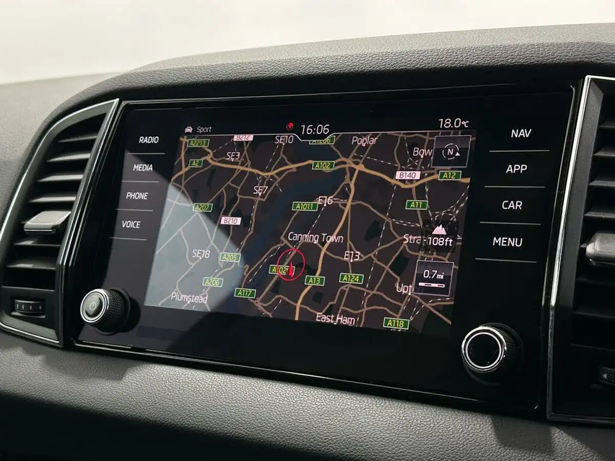 2018-skoda-karoq-16tdi-se-l-scr-1596cc-dsg-big-21