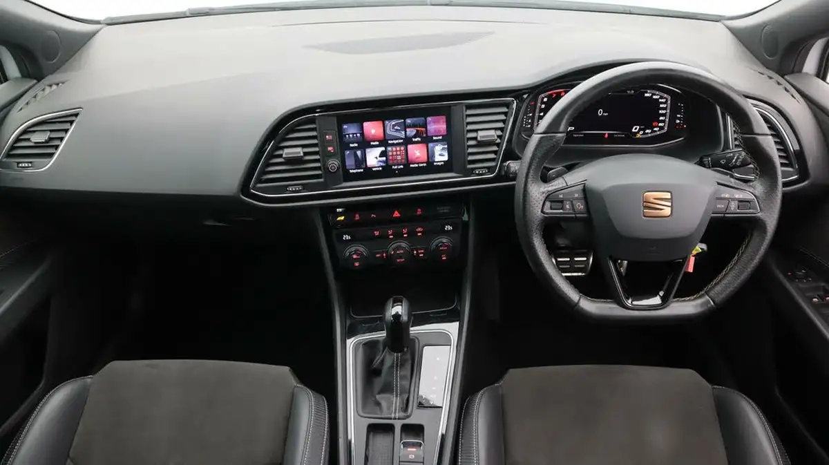 2020-seat-leon-20-tsi-cupra-290-big-12
