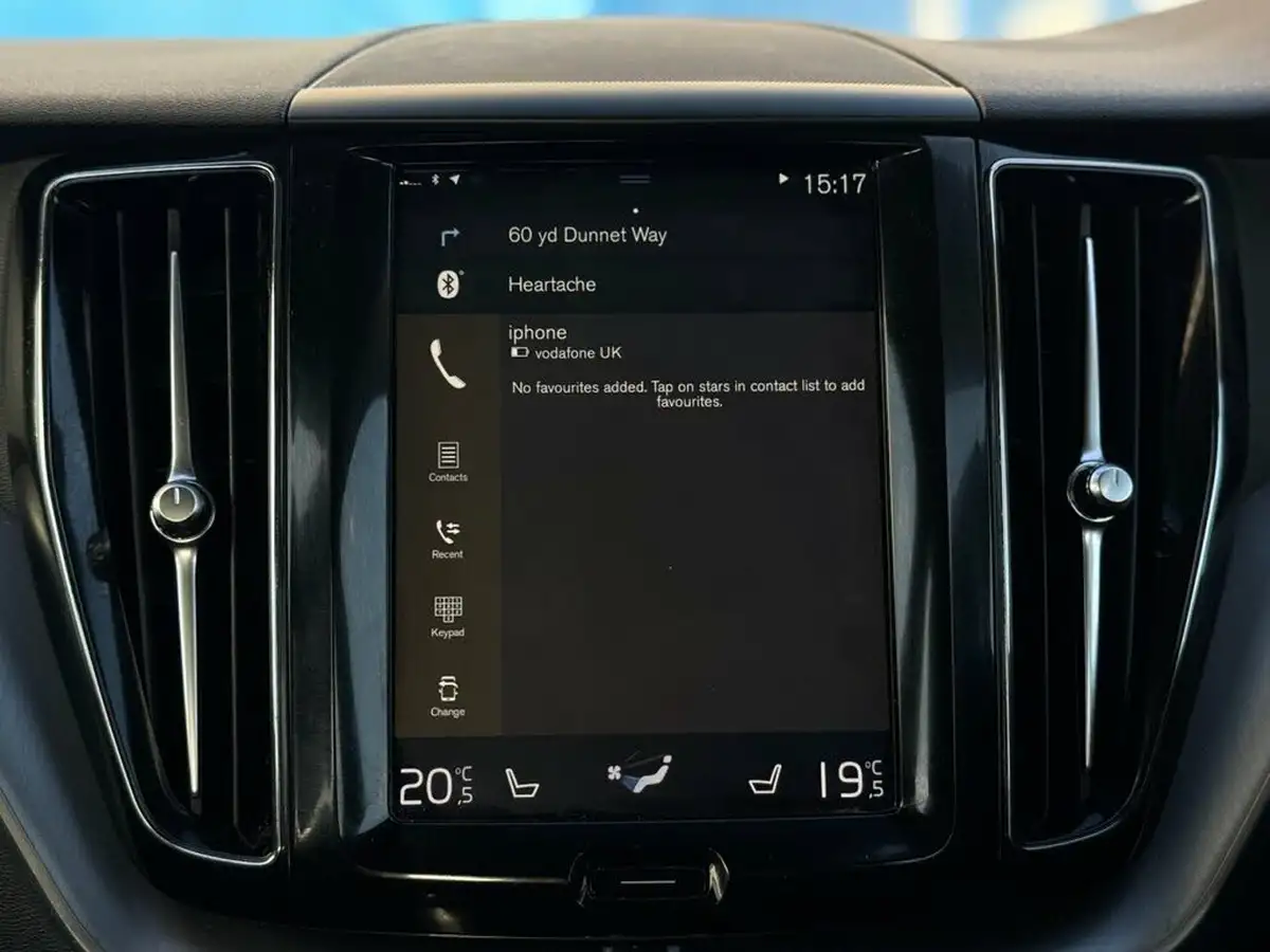 2020-volvo-xc60-20-b5-momentum-big-15