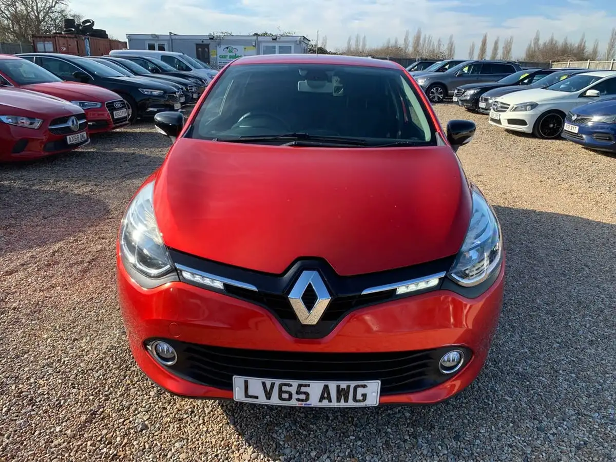 2015-renault-clio-12-dynamique-nav-big-1