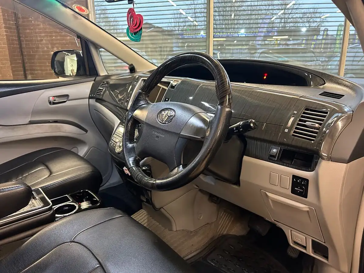 2008-toyota-estima-24-aeras-vvti-big-9