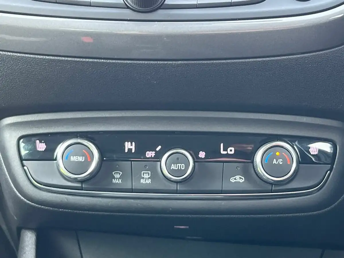 2022-vauxhall-crossland-12-ultimate-130ps-big-19