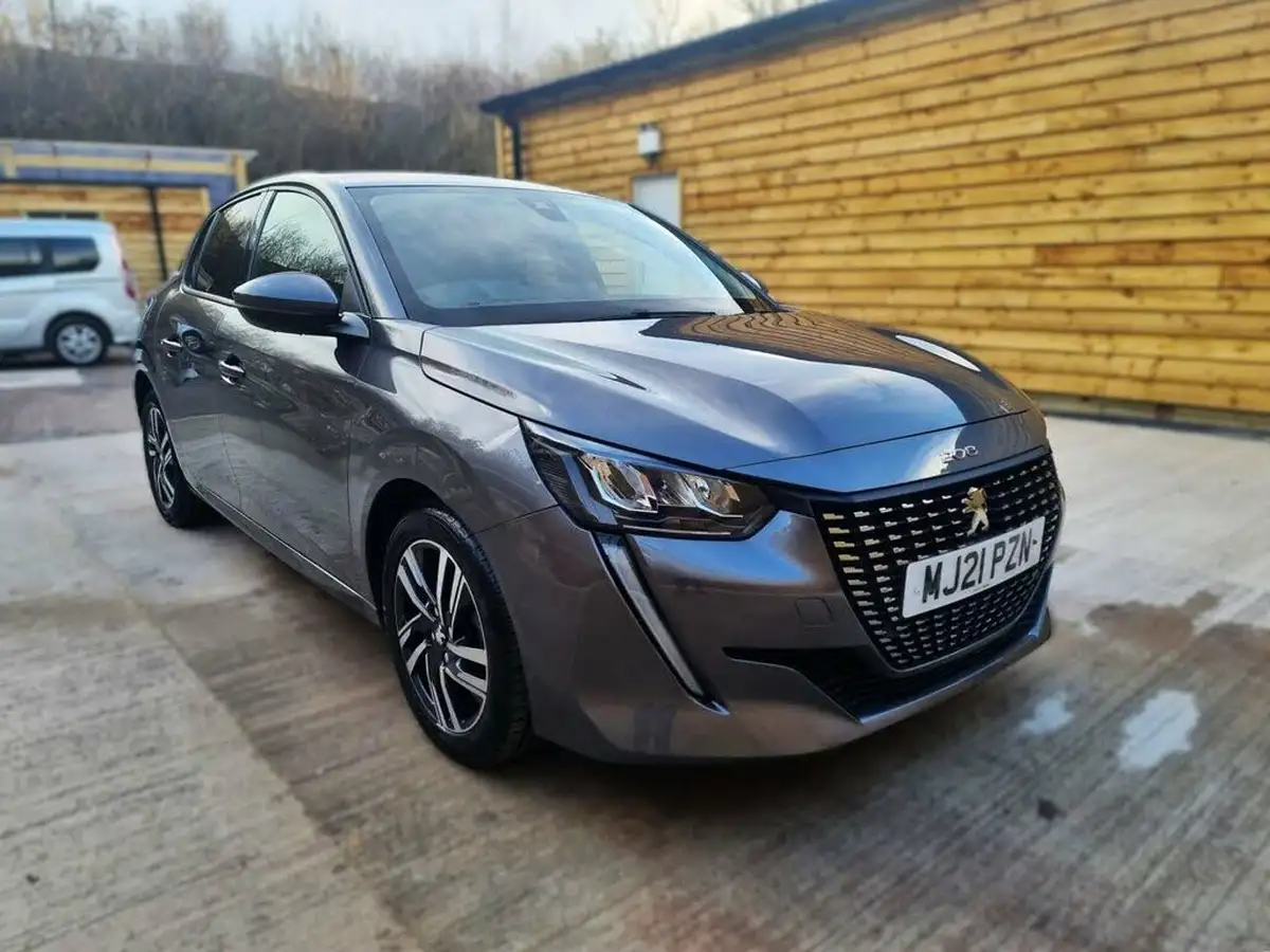 2021-peugeot-208-12-puretech-allure-premium-100bhp-eat8-big-0