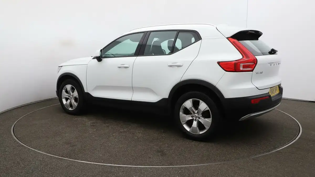 2019-volvo-xc40-15-t3-momentum-163bhp-big-27