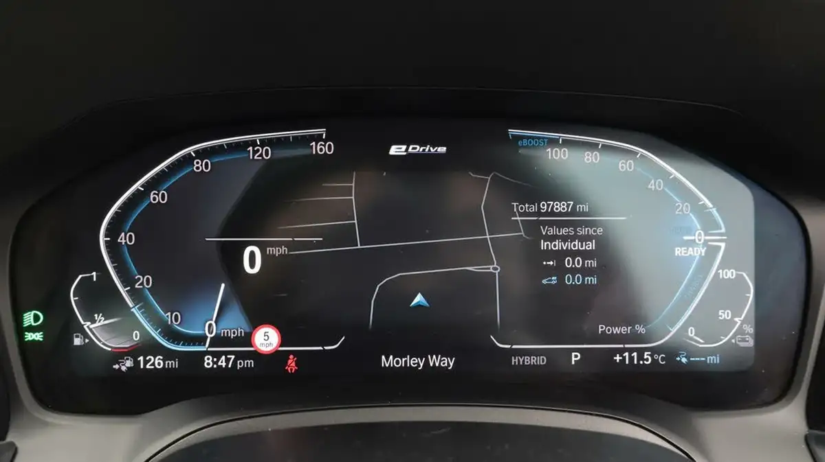 2020-bmw-3-series-20-330e-m-sport-saloon-4d-big-10
