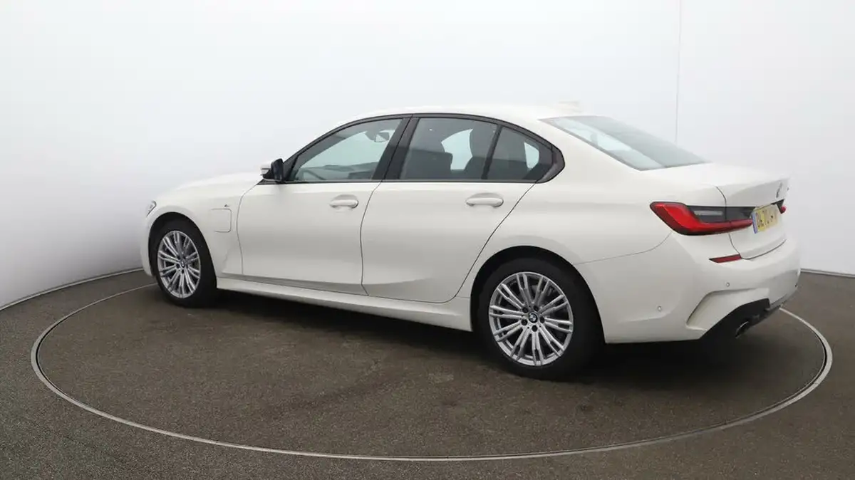 2020-bmw-3-series-20-330e-m-sport-saloon-4d-big-34