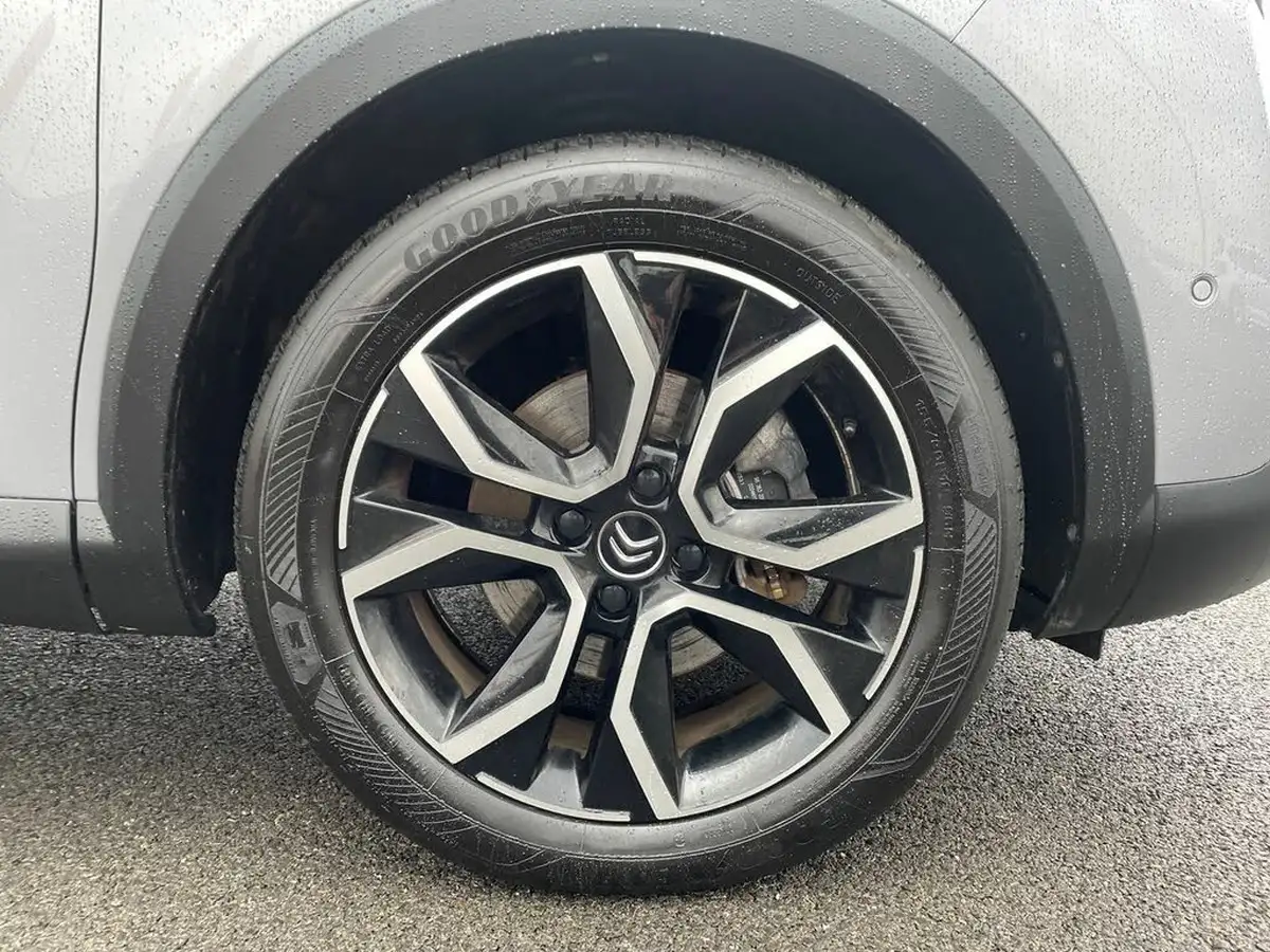 2022-citroen-c4-e-shine-plus-big-14