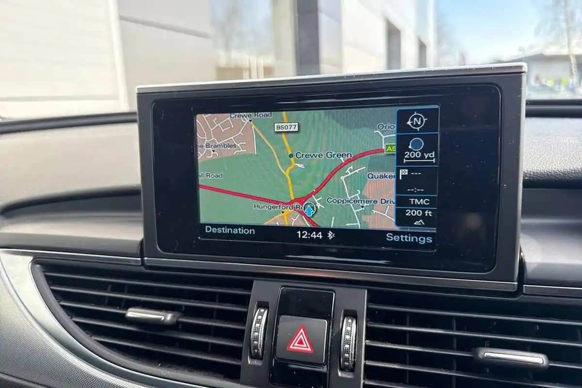 2018-audi-a6-avant-20-tdi-quattro-se-executive-big-15