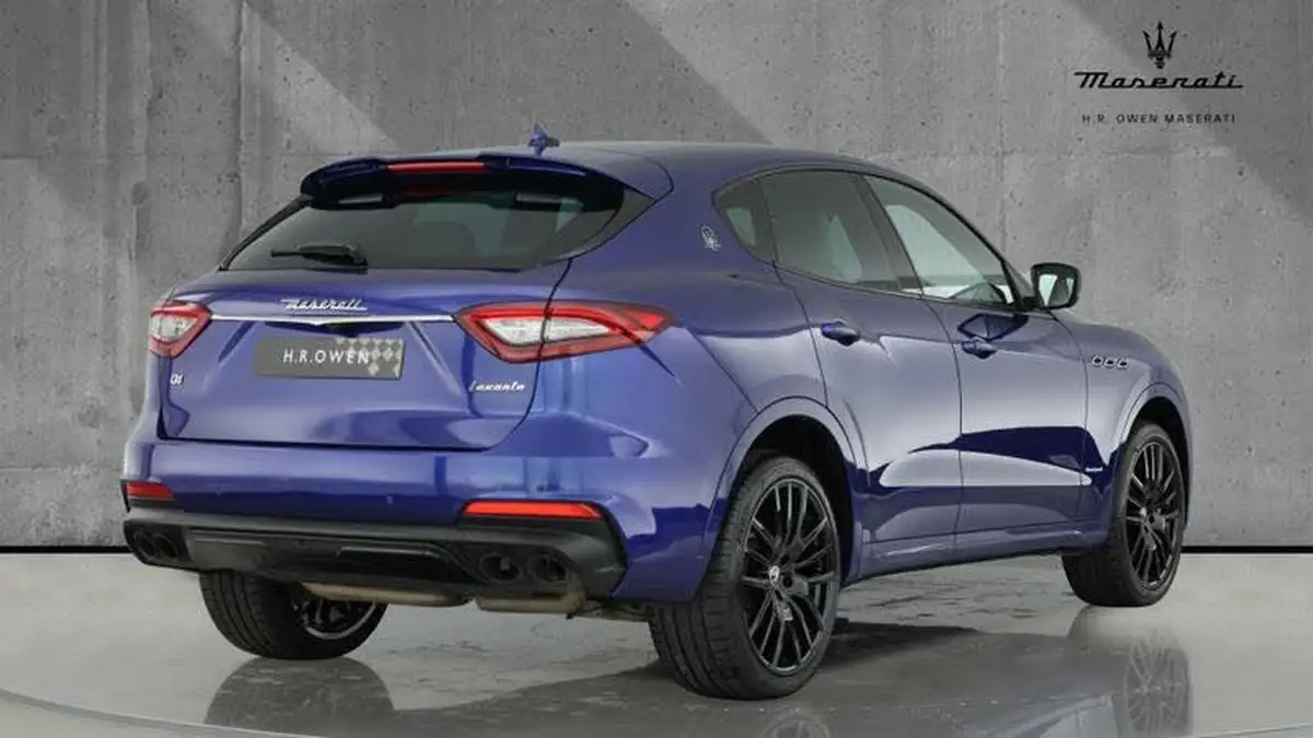2020-maserati-levante-30-gransport-big-13