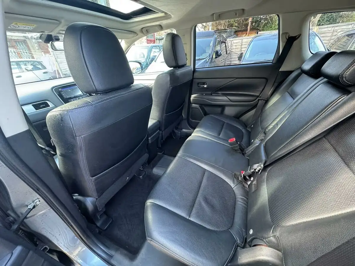 2014-mitsubishi-outlander-20-gx4h-big-29