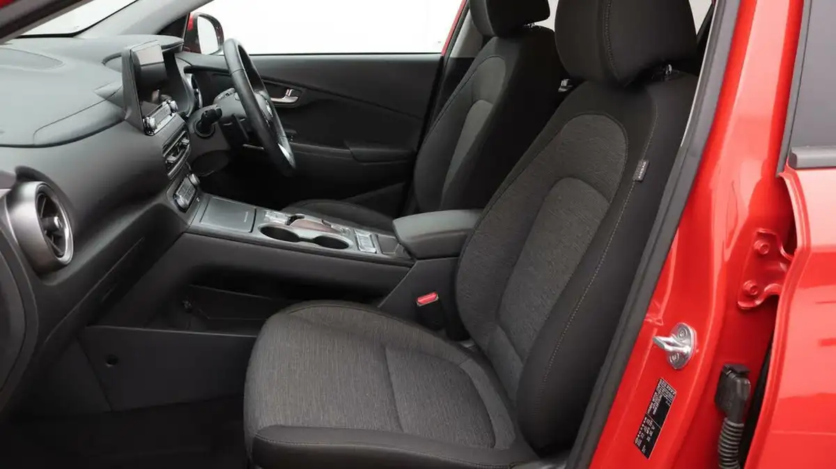 2022-hyundai-kona-e-premium-204ps-64kwh-7kw-obc-big-14