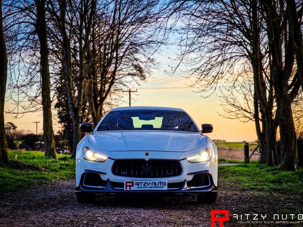 2015-maserati-ghibli-30-s-big-32