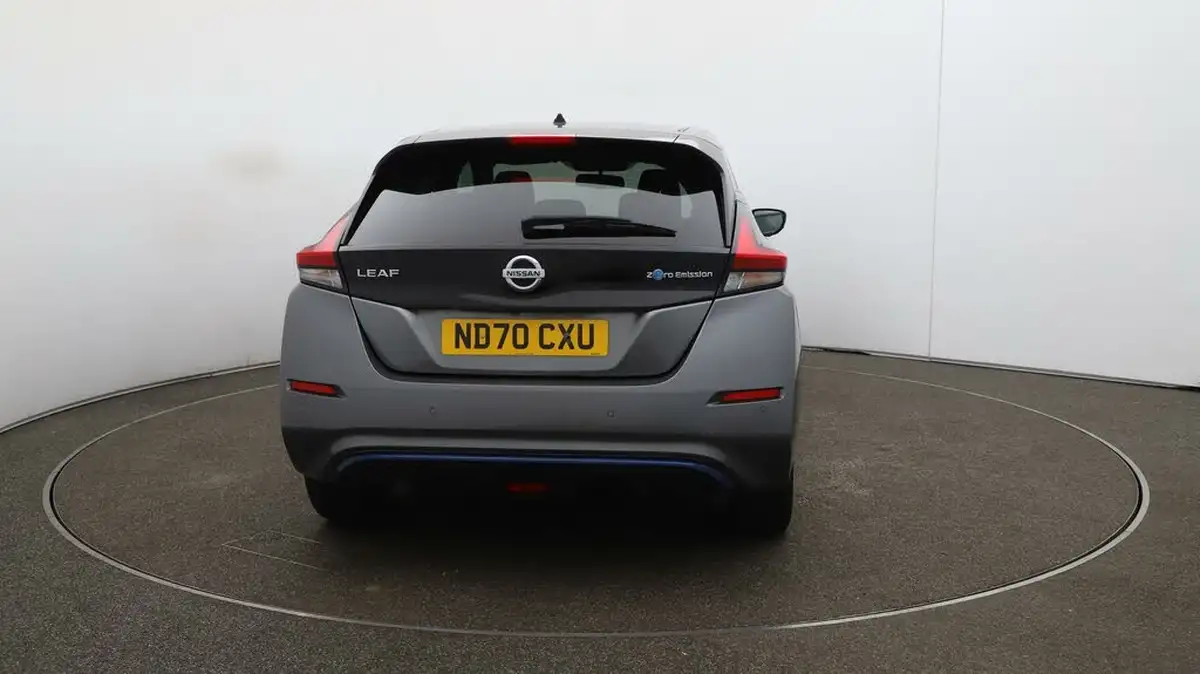2020-nissan-leaf-e-tekna-big-6