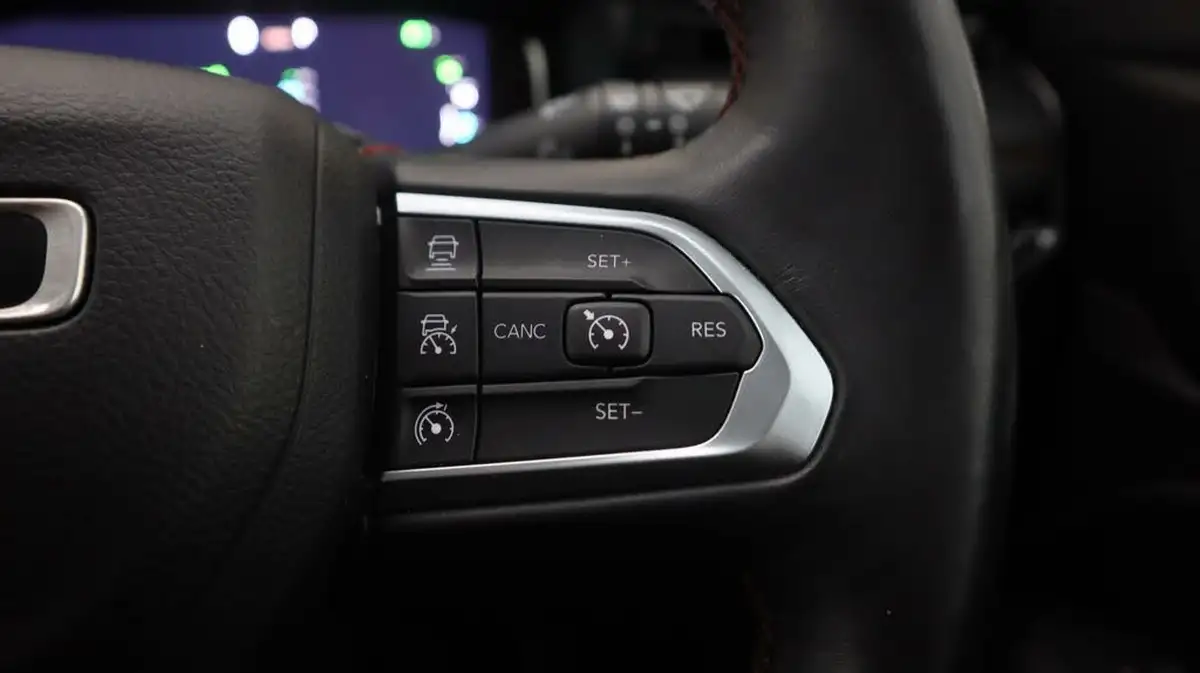 2022-jeep-compass-13-gse-trailhawk-big-24