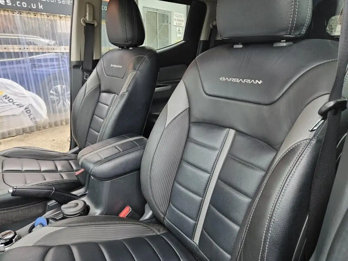2018-mitsubishi-l200-24di-d-barbarian-sda-auto-big-34