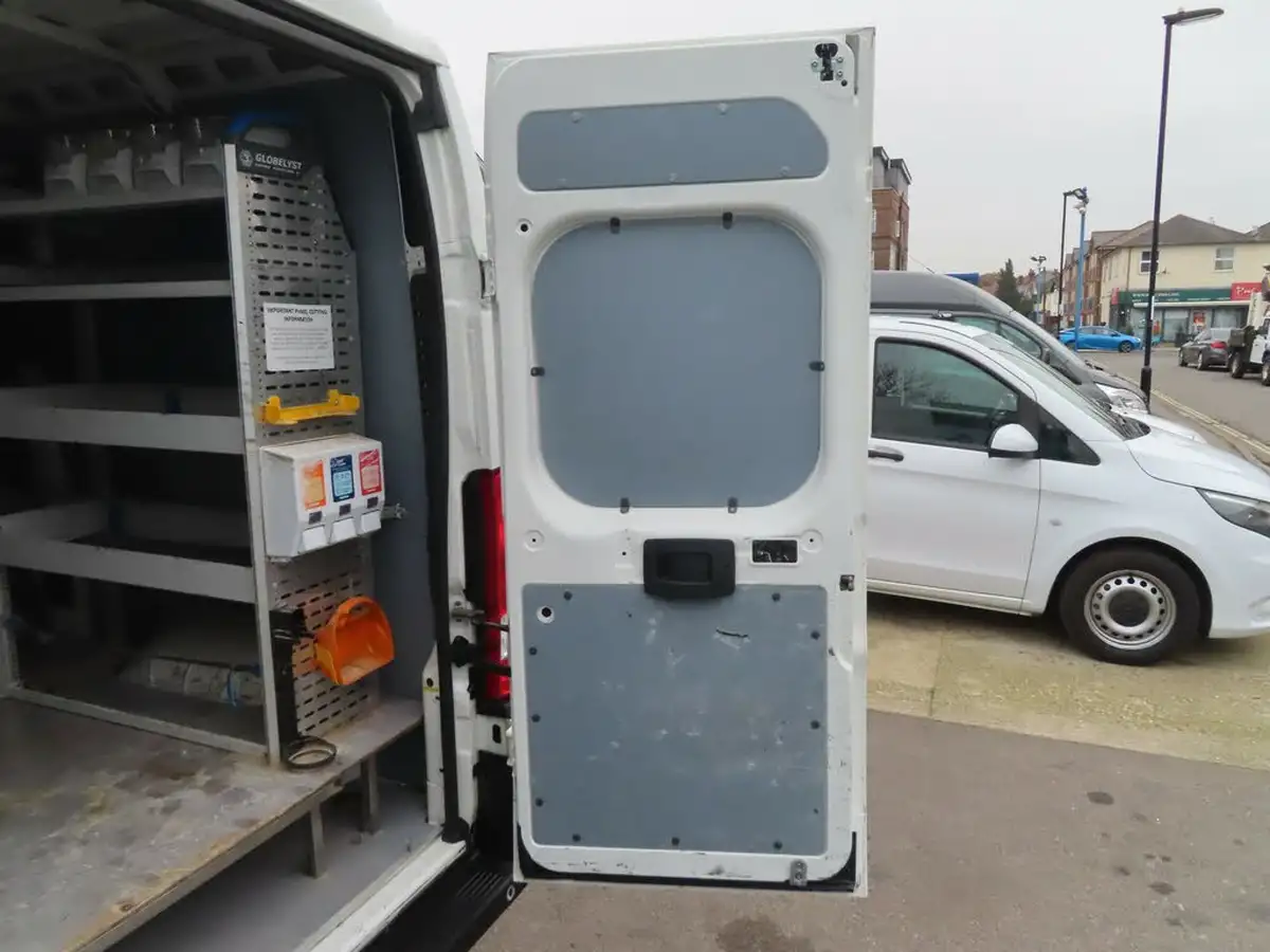 2018-citroen-relay-20bluehdi-33-l2h2-enterprise-130eu6-big-55