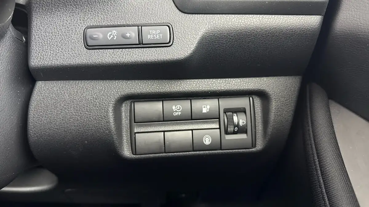 2023-nissan-leaf-e-acenta-39kwh-big-21